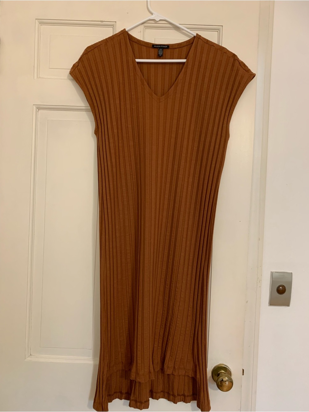 Eileen Fisher Ribbed V-Neck Midi Dress in Rust, size Large